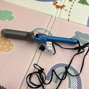 - Babyliss Pro nano titanium barrel curling iron